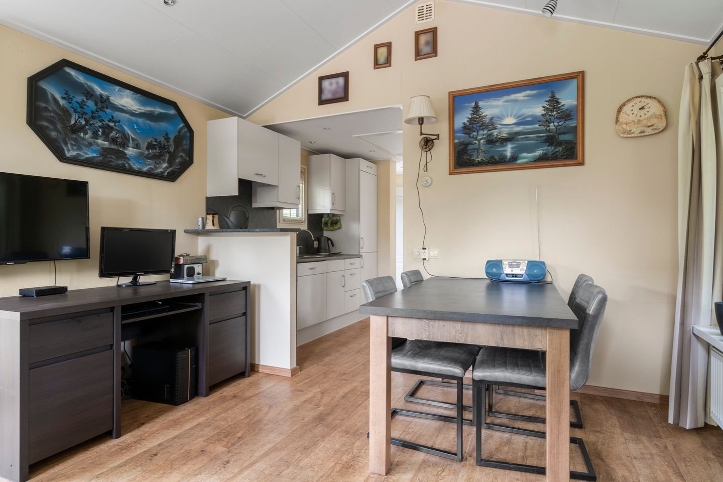 Foto 10 van Koeweg 16-207