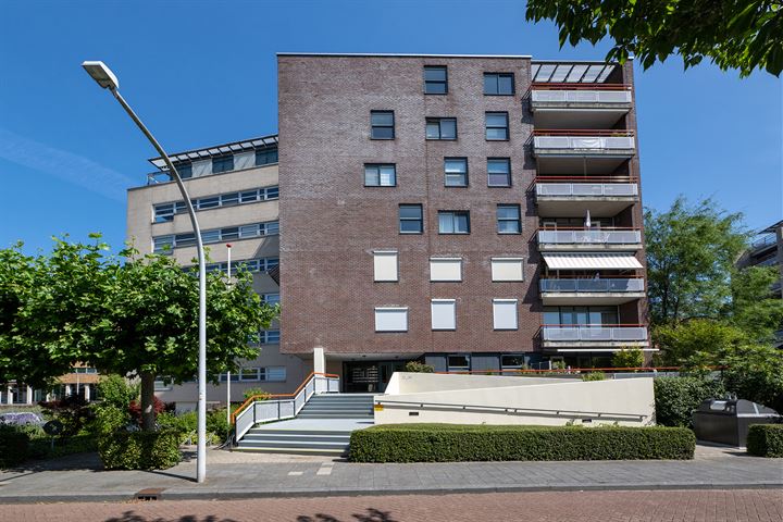 Bekijk foto 1 van Bremenstraat 135