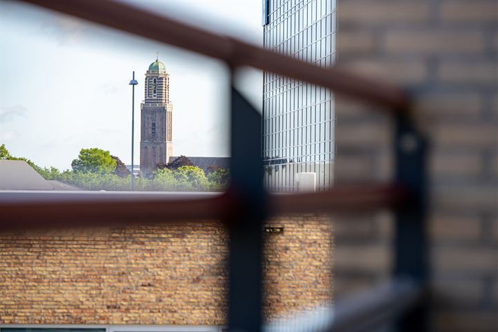 Bekijk foto 30 van Bremenstraat 135