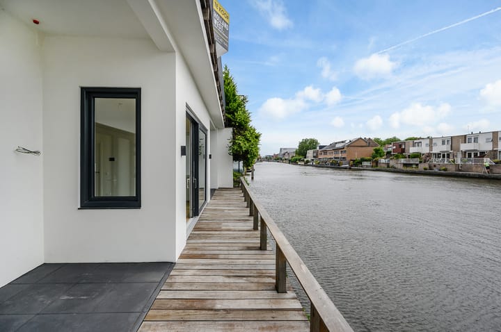 Photo 1 of Hooftstraat 103-A