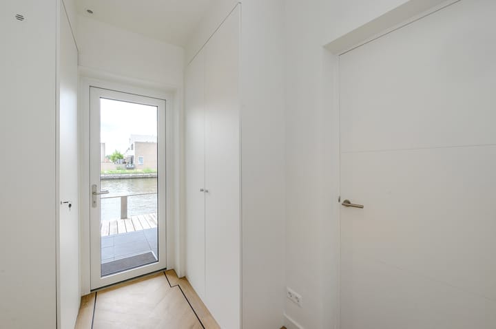 Photo 9 of Hooftstraat 103-A