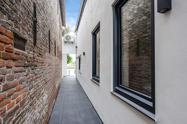 Photo 7 of Hooftstraat 103-A