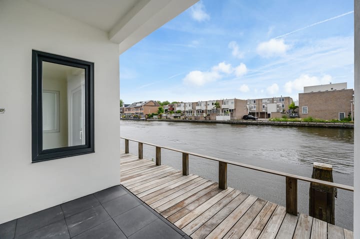 Photo 17 of Hooftstraat 103-A