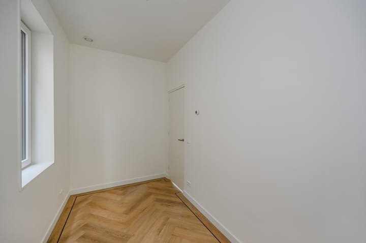 Photo 26 of Hooftstraat 103-A