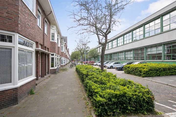 Bekijk foto 19 van C.H. Petersstraat 47