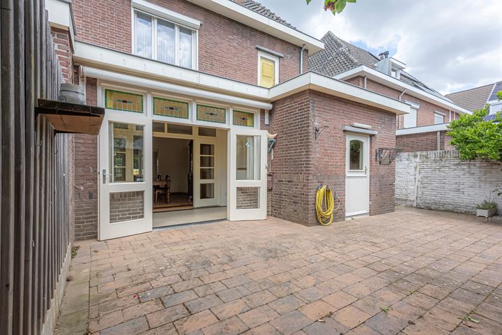 Bekijk foto 22 van Prins Bernhardstraat 46