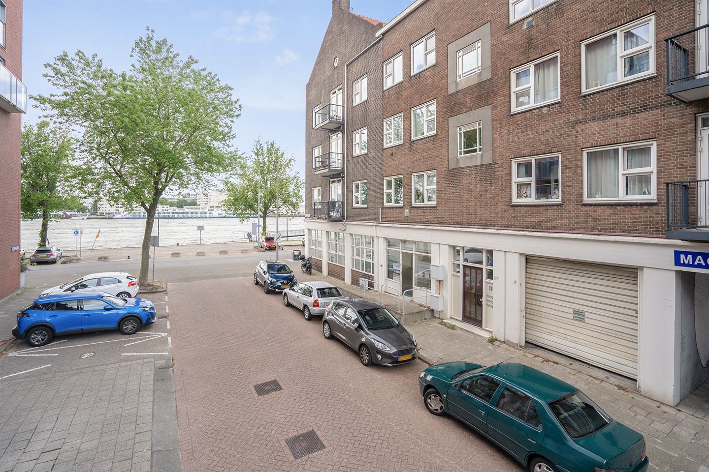 Bekijk foto 3 van De Ruyterstraat 4-6