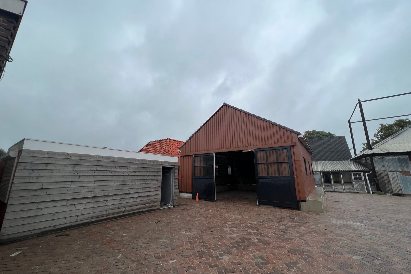 Bekijk foto 1 van Pastoor van der Plaatstraat 87