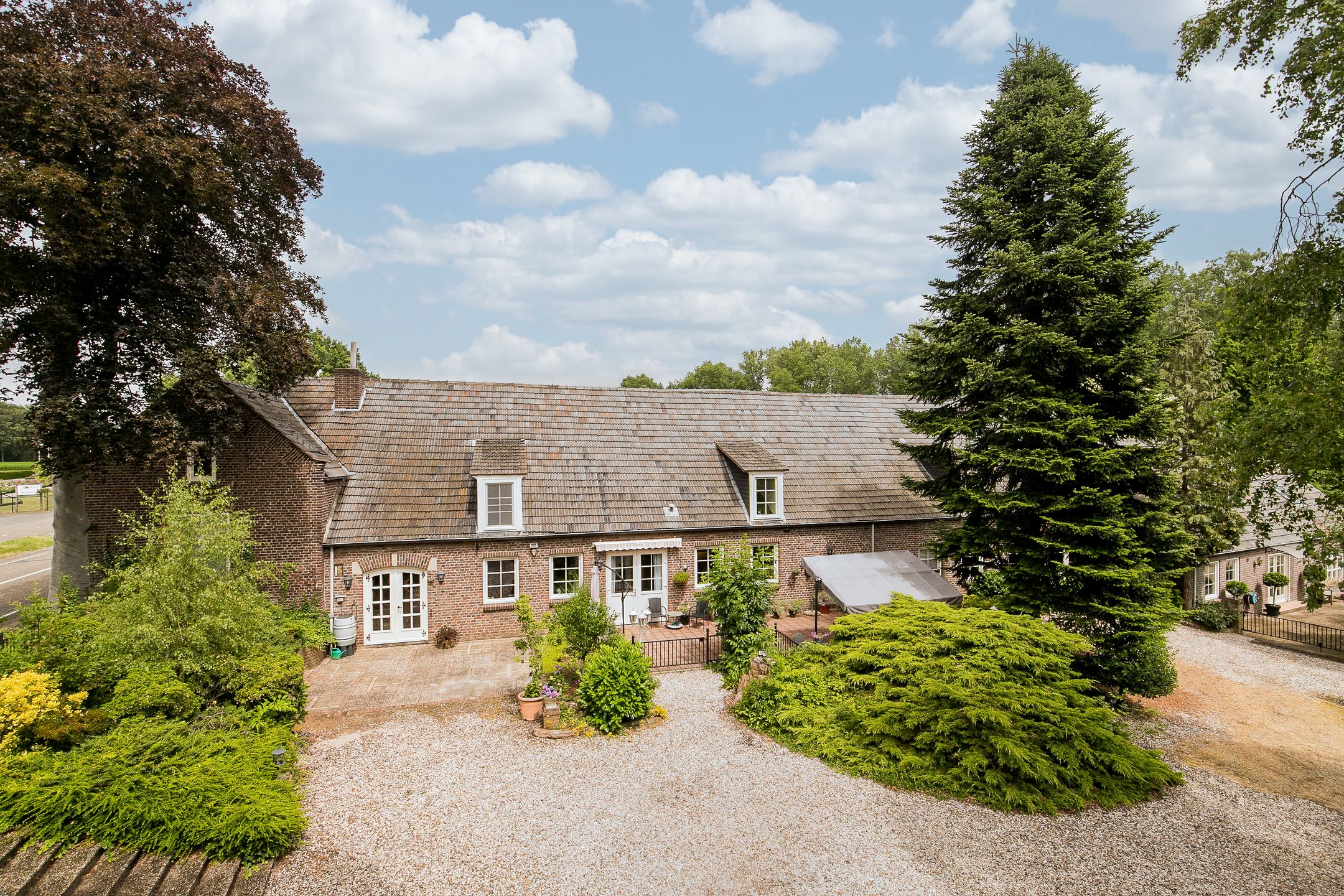 Foto 84 van Broekhuizerweg 40