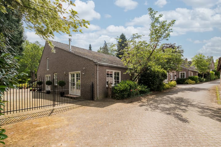 Photo 104 of Broekhuizerweg 40