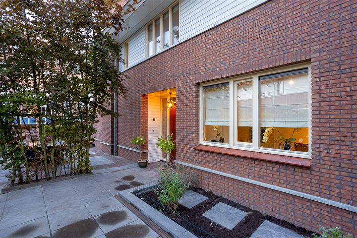 Bekijk foto 7 van Vreedenburghstraat 9