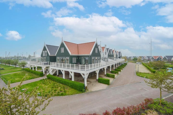 Photo 4 of Zeedijk 2-227