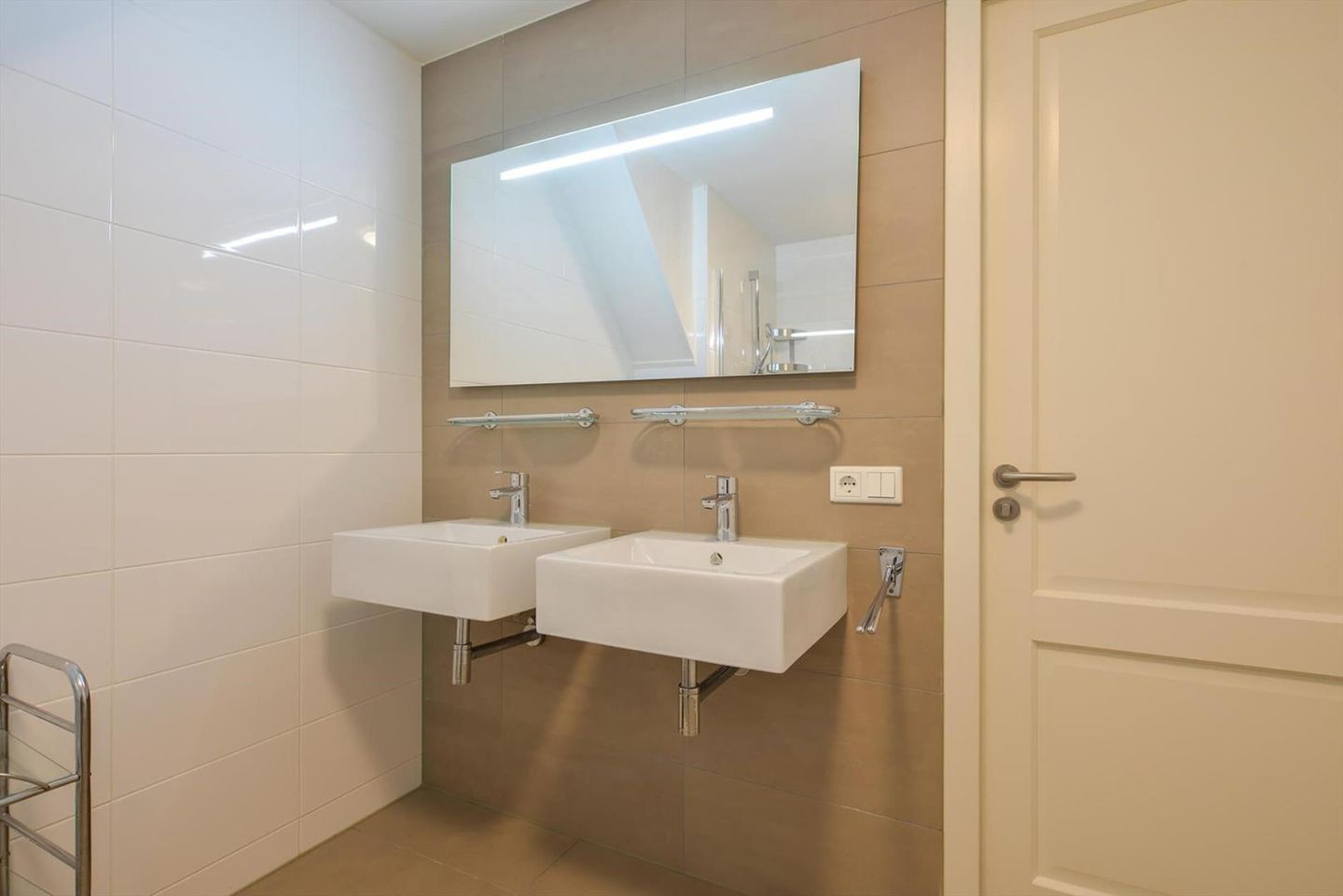 Foto 20 van Zeedijk 2-227