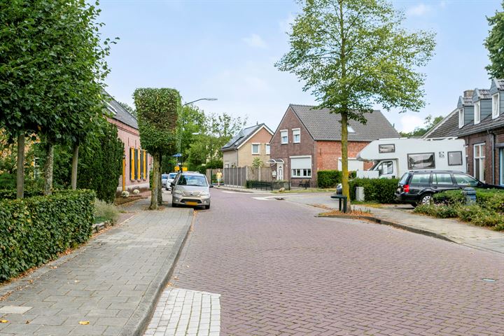 Bekijk foto 32 van Lindenstraat 9-A