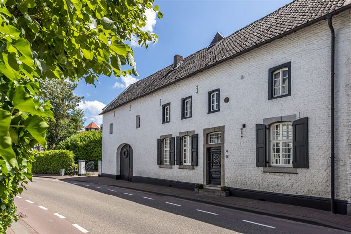 Bekijk foto 1 van Grensstraat 127