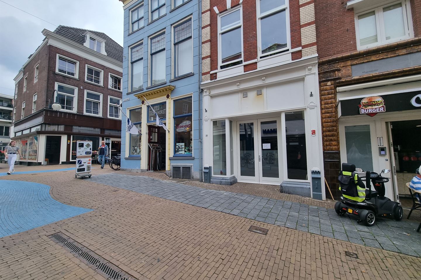 View photo 2 of Hoogstraat 30