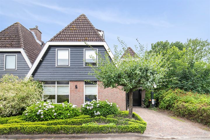 Bekijk foto 54 van Hendrik Schoutenstraat 7