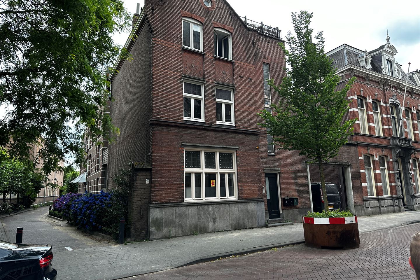 Bekijk foto 1 van Sint Josephstraat 11