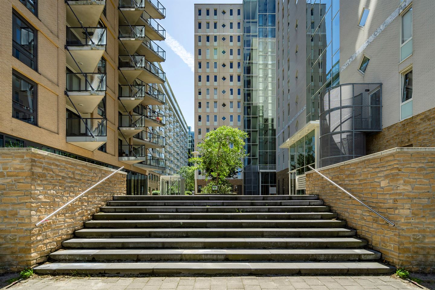 Bekijk foto 1 van Koningin Wilhelminaplein 856