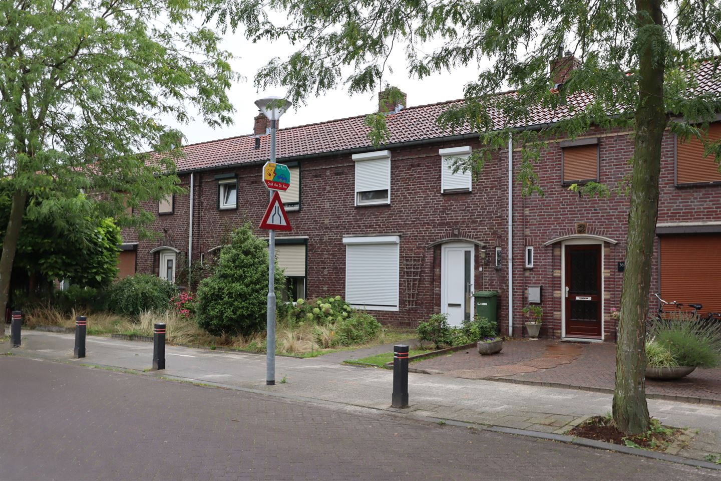 Bekijk foto 2 van van Wevelickhovenstraat 38