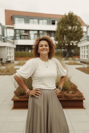 Peggy Beckers - Secretaresse