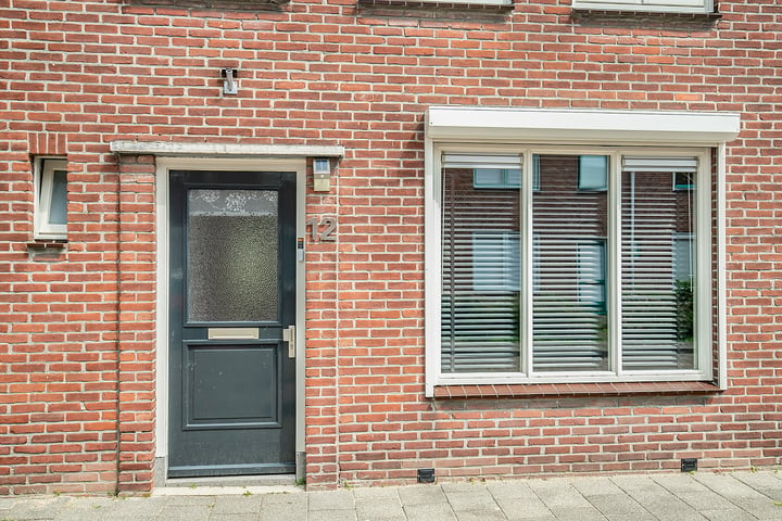 Bekijk foto 24 van Pinksterbloemstraat 12