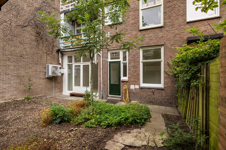 View photo 40 of Raamstraat 1