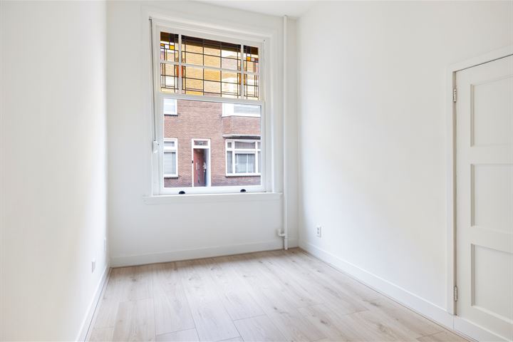 View photo 38 of Raamstraat 1