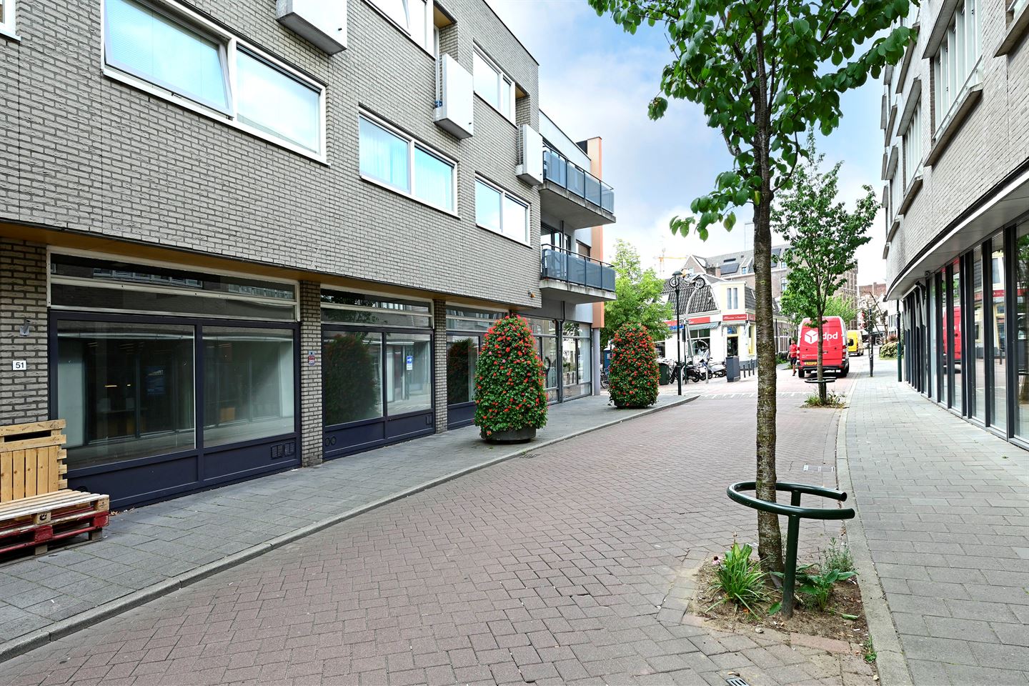 View photo 2 of Bussumerstraat 53--55 -57