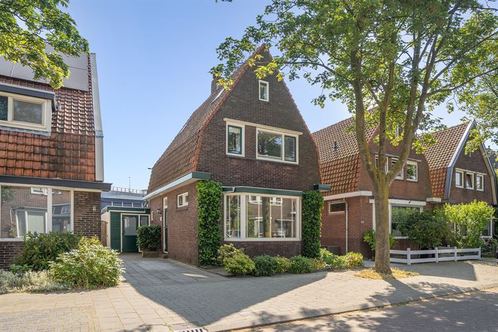 Bekijk foto 27 van Celebesstraat 67