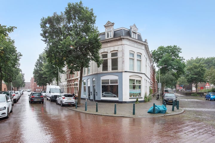 Bekijk foto 2 van Rozenburgstraat 133