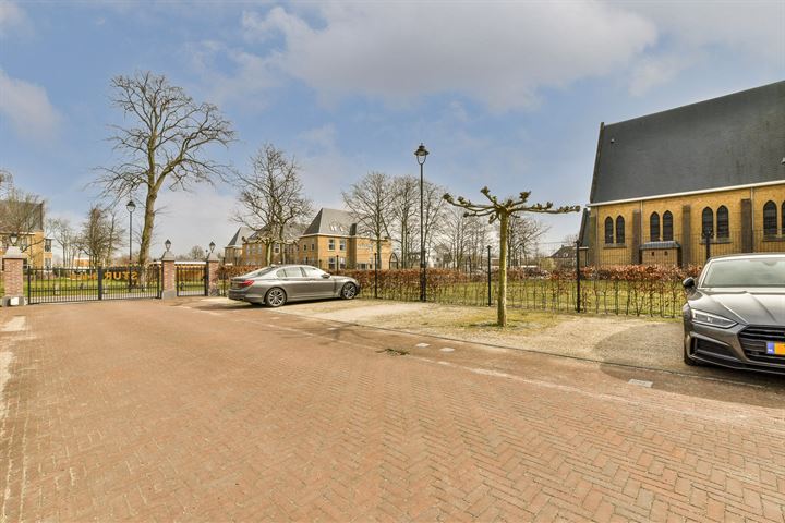 Bekijk foto 40 van Pauluslaan 166-KAPEL