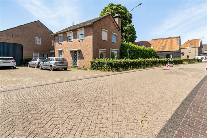 Bekijk foto 5 van Benedenkerkstraat 49