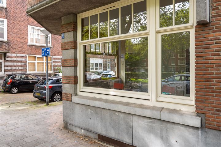 Bekijk foto 40 van Groeninxstraat 1