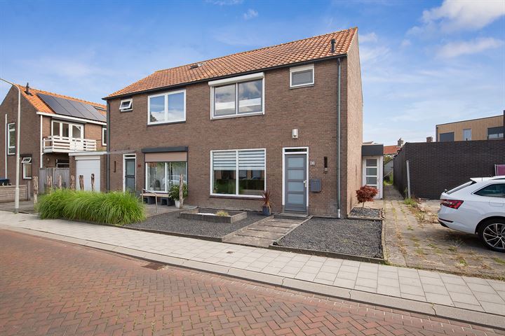 Bekijk foto 2 van Blaaubeenstraat 61