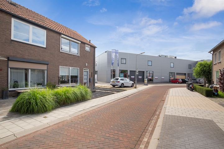 Bekijk foto 41 van Blaaubeenstraat 61