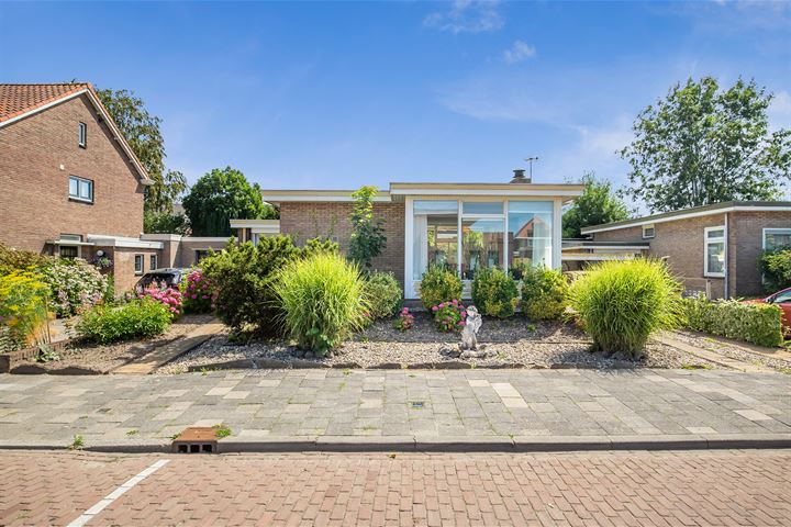 View photo of van Dusseldorpstraat 25