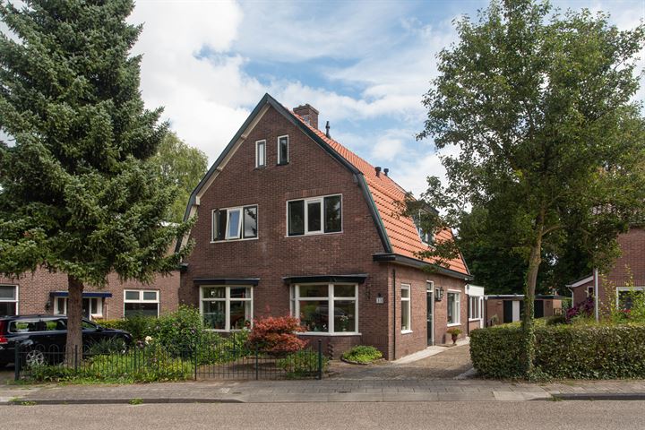 Bekijk foto 1 van Strodorpsweg 33