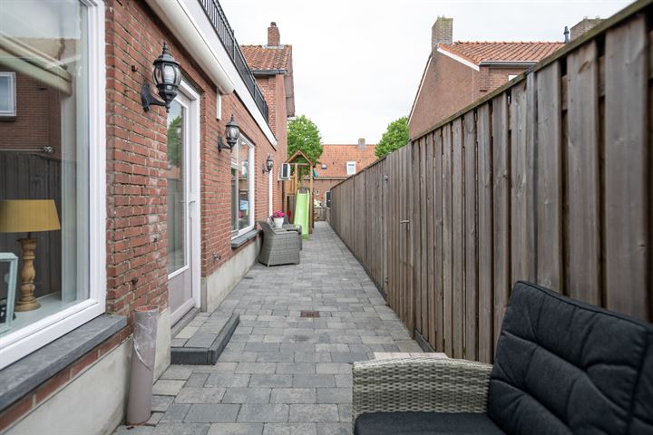 Bekijk foto 42 van Burchtstraat 25