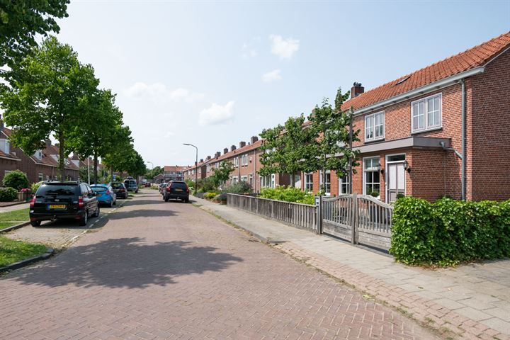 Bekijk foto 45 van Burchtstraat 25