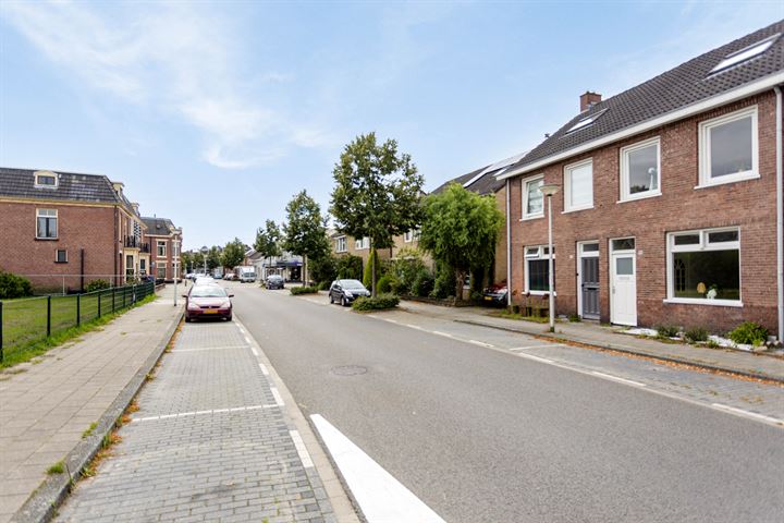 Bekijk foto 32 van Voortsweg 55