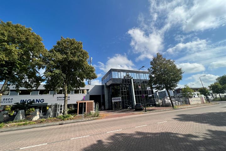 Admiraal Helfrichweg 1, Leiden