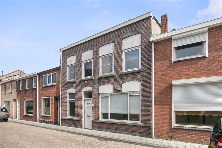 Bekijk foto 1 van Weststraat 12