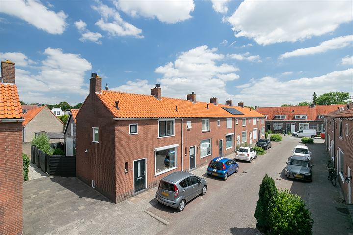 Bekijk foto 38 van Prinses Beatrixstraat 12