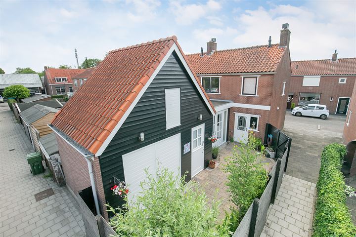 Bekijk foto 42 van Prinses Beatrixstraat 12