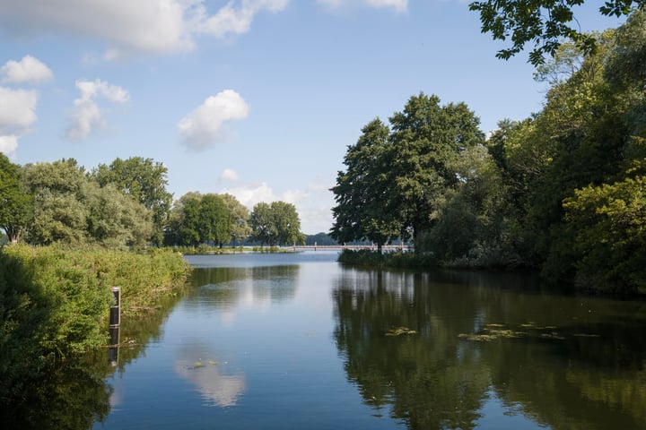 Bekijk foto 32 van Charlotte de Bourbonlaan 9-C