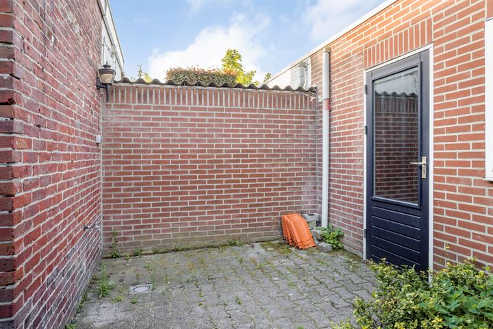 Bekijk foto 22 van Zonneroosstraat 34