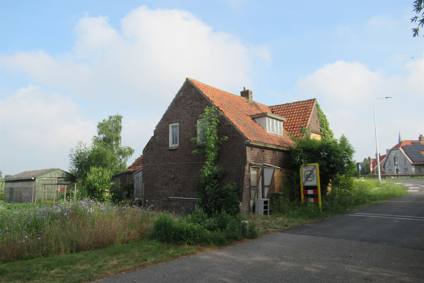 View photo 2 of Groeneweg 1