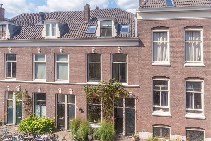 Bekijk foto 1 van Mgr. van de Weteringstraat 114