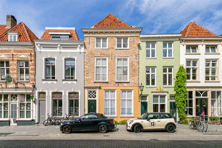 Bekijk foto 1 van Lievevrouwestraat 38